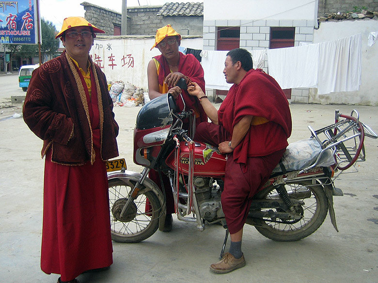 litang-monjes