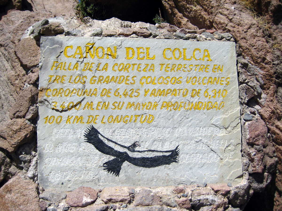 Inscripción en el cañón de Colca