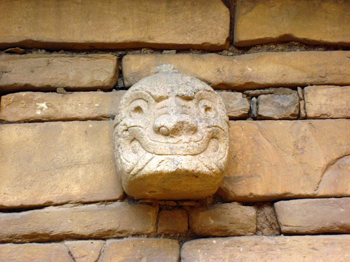 Estatua en Chavín de Huantar