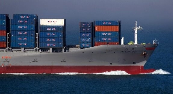 barco cargo oceano