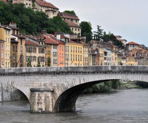 Puente en Grenoble