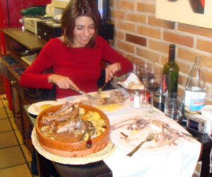 Cómo no sentirte extraño comiendo o cenando solo en tu viaje