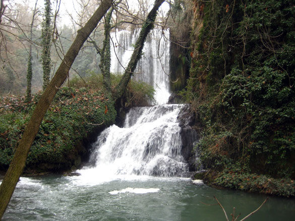 monasterio_cascada