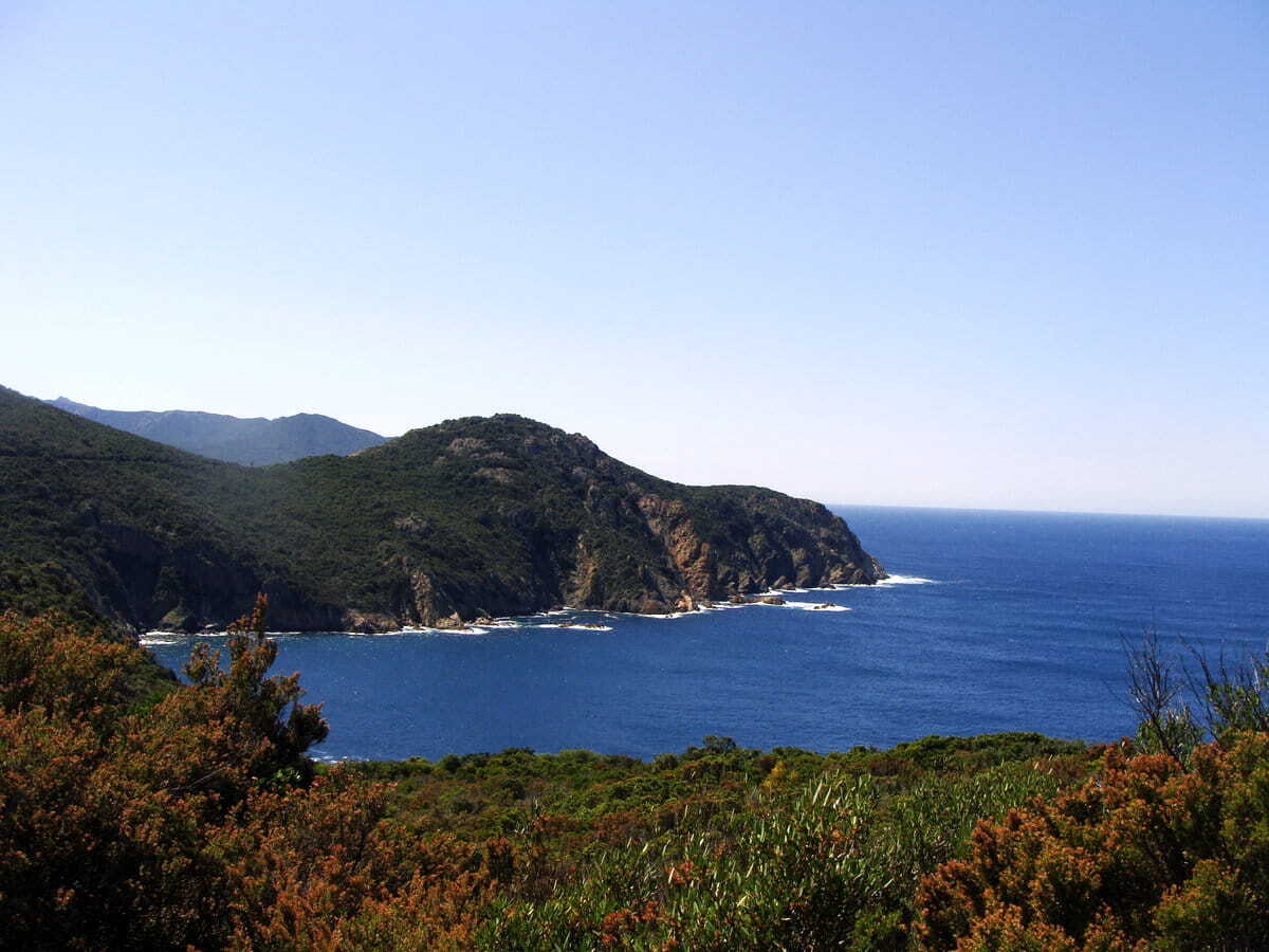 Perfil de la costa
oeste de Córcega