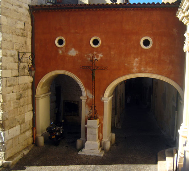 antibes_caso_antiguo