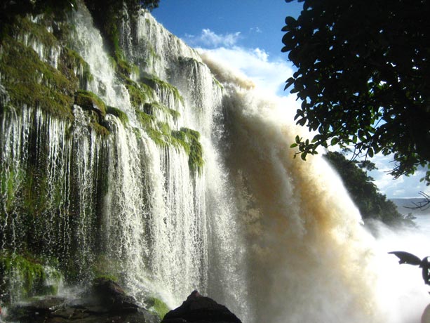 salto-hacha-canaima