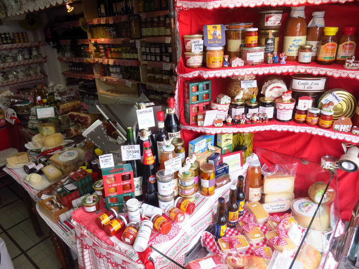 Productos gastronómicos en San Juan de Luz