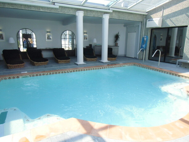 La piscina del spa de Terre de Pastel