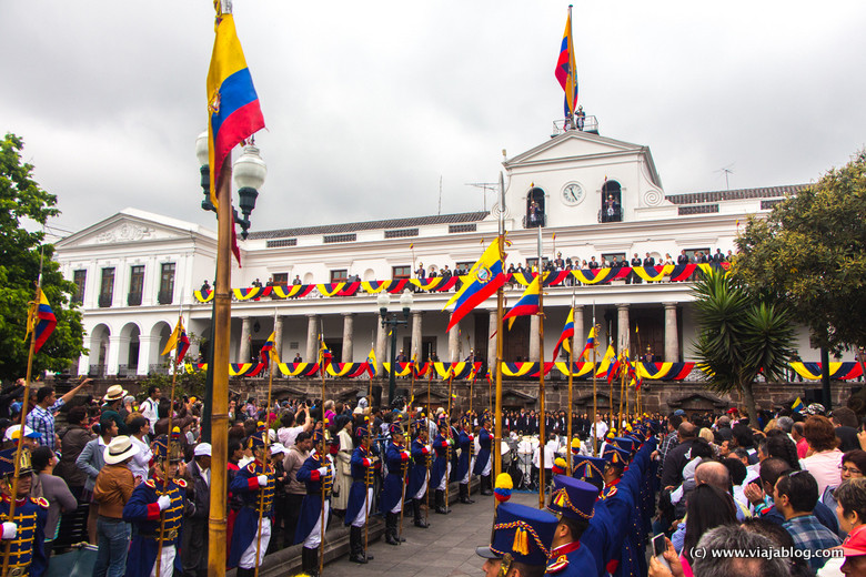 Ceremonia del Cambio de la Guardia Presidencial, Quito, Ecuador