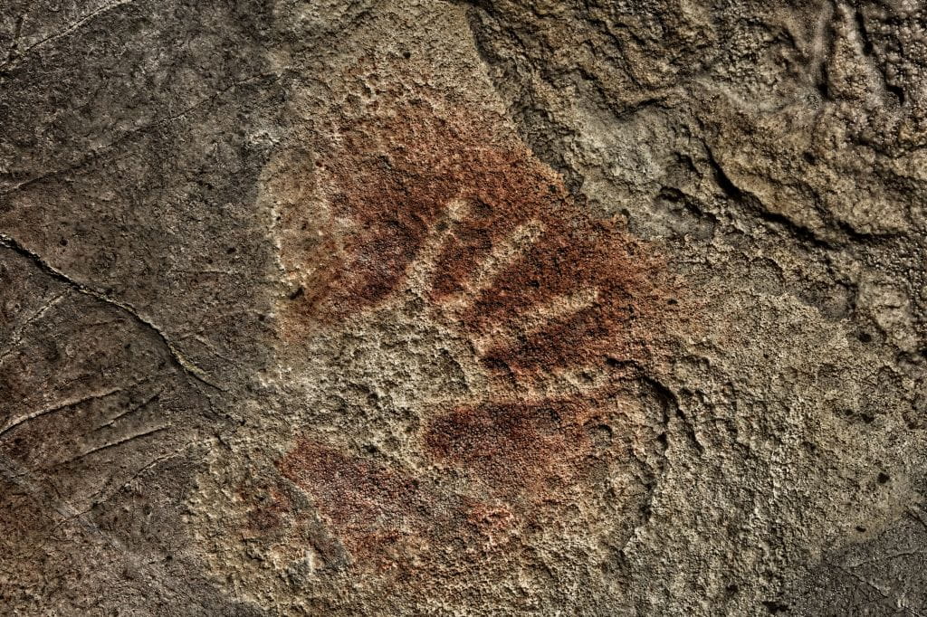 Cueva del Castillo, Mano