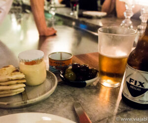 Taramasalata, pita, aceitunas, The Apollo, Sidney, Australia
