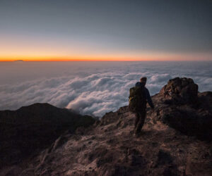 Ascensión al volcán Merapi en Indonesia