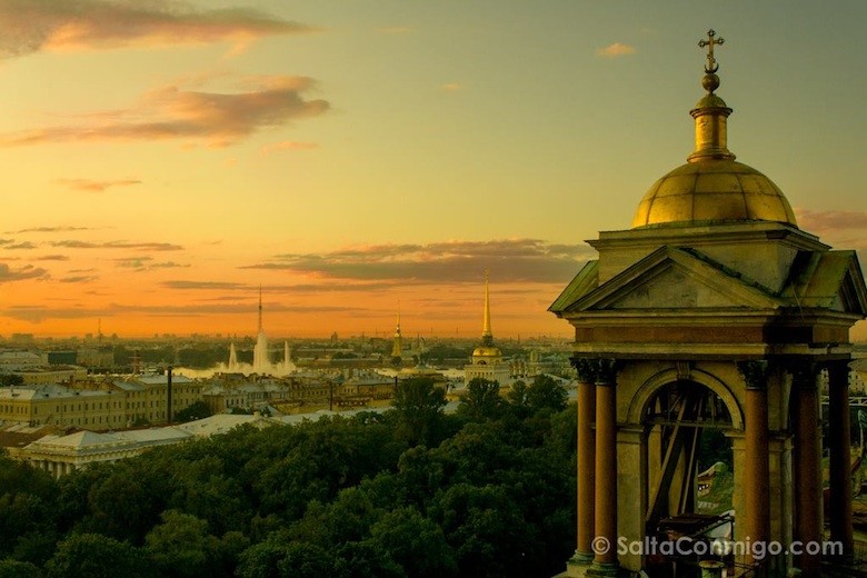 Puesta de sol en San Petersburgo [(c) Saltaconmigo]