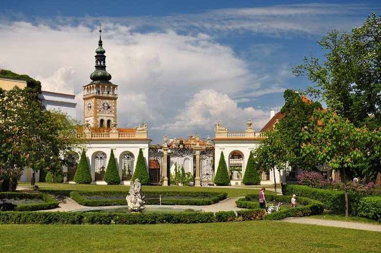 Mikulov_palacio_ Renner
