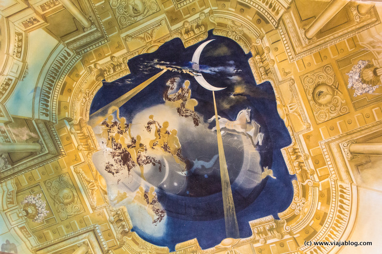 Detalle del techo, Salón de los Escudos, Museo Castillo Gala Dali, Púbol (Gerona)