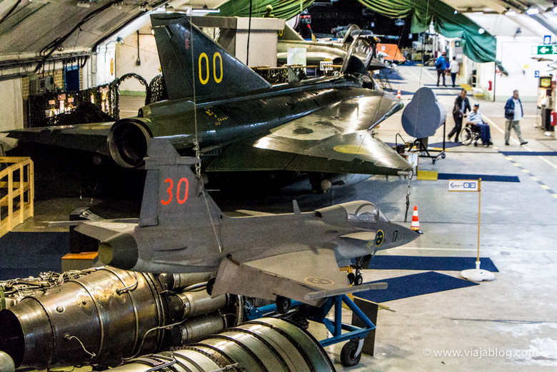 Aeroseum. Museo Aviación en un búnker subterraneo, Gotemburgo, Suecia