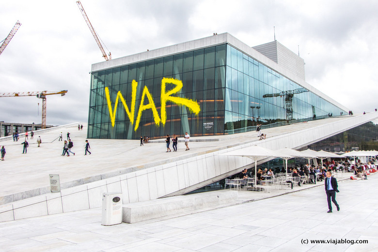 Exterior de la Ópera de Oslo, Noruega
