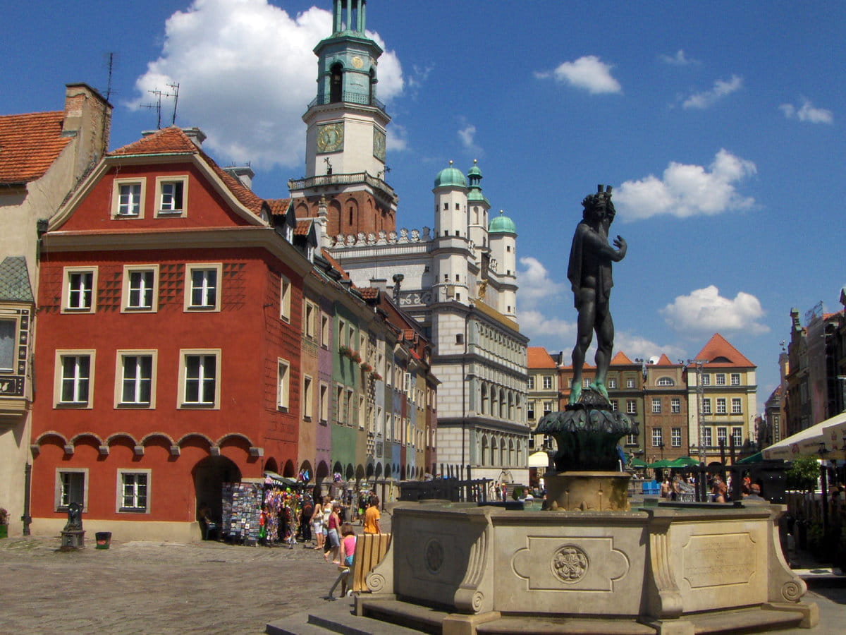 La plaza del centro histórico de Poznan