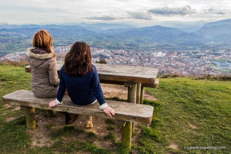 Vistas desde el Monte Naranco a Oviedo (Asturias)