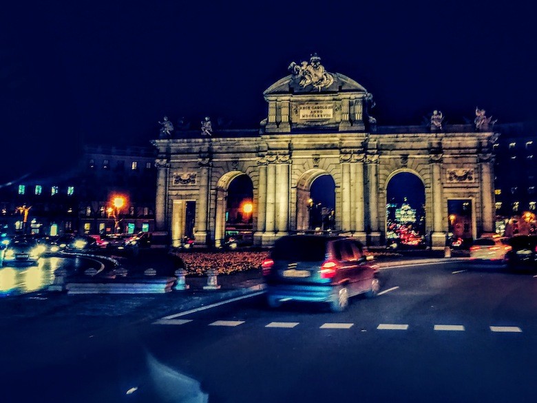 Puerta de Alcalá de noche, Madrid