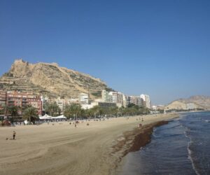 playa del postiguet alicante