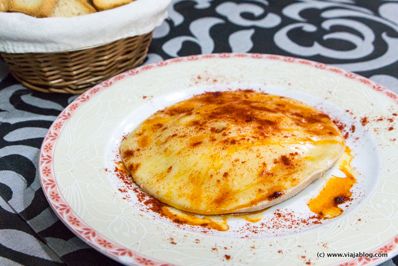Torta del Casar Gratinada, Las Hurdes, Cáceres, Extremadura