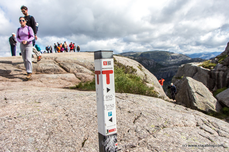 Indicador Camino del Preikestolen, Fiordos Noruega