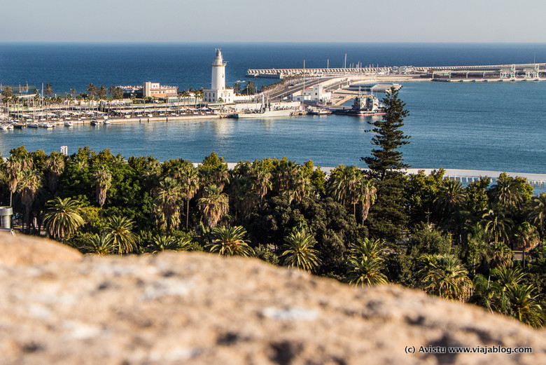 La Farola y Puerto desde las Cubiertas de la Catedral de Málaga