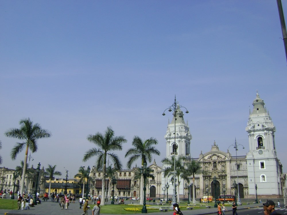 Plaza céntrica de Lima