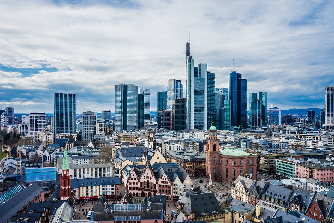 como ir del aeropuerto de frankfurt al centro