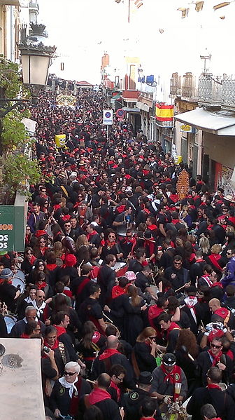 Tamborada de la Semana Santa en Hellín