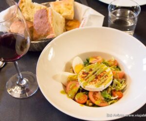 Ensalada de queso gratinado en La Casita de Cabrejas (Jábaga, Provincia de Cuenca)