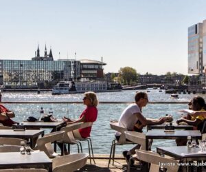 Una terraza al sol en Amsterdam [(c)Foto: @avistu]