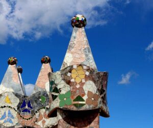Vistas al cielo desde la terraza de la Casa Batlló