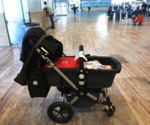 Consejos para viajar con un bebé en avión