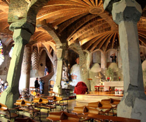 Qué ver en la Colònia Güell y la Cripta de Gaudí: visita imprescindible cerca de Barcelona