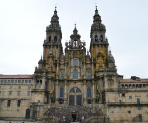 Cómo ir del Aeropuerto de Santiago de Compostela al centro