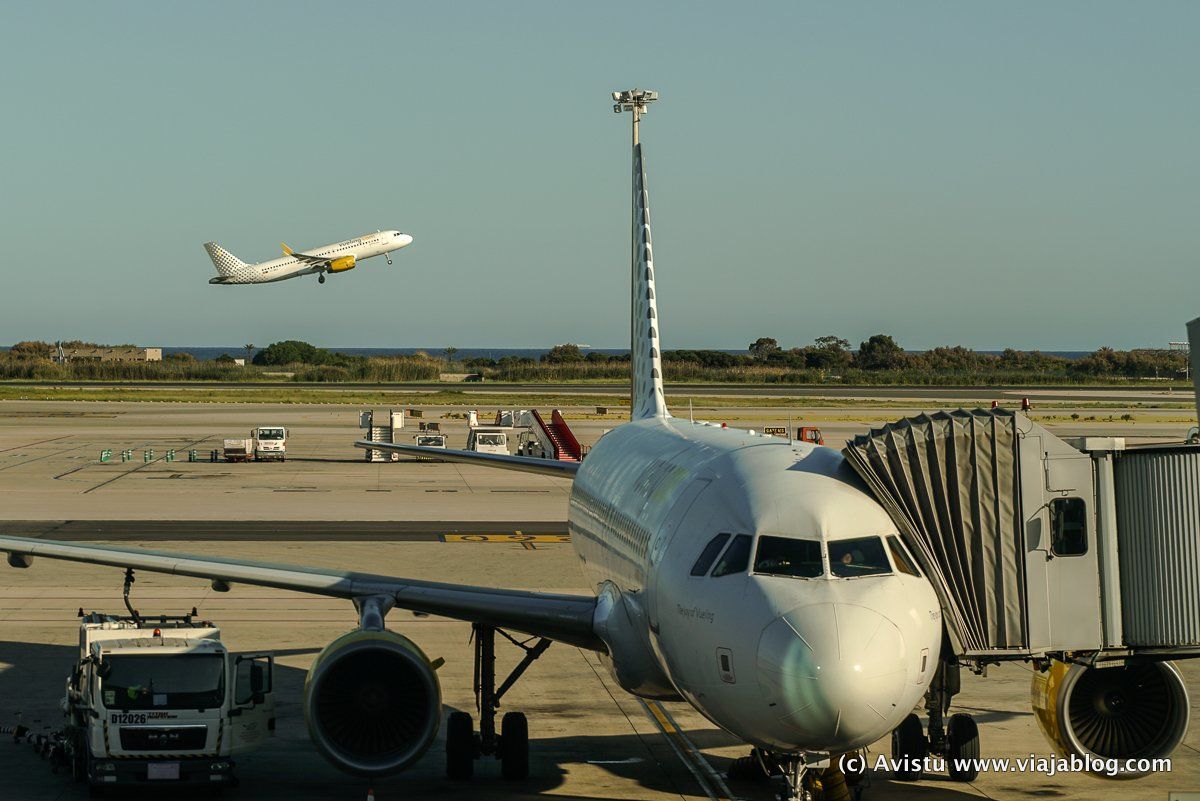 Aviones de Vueling Aeropuerto Barcelona