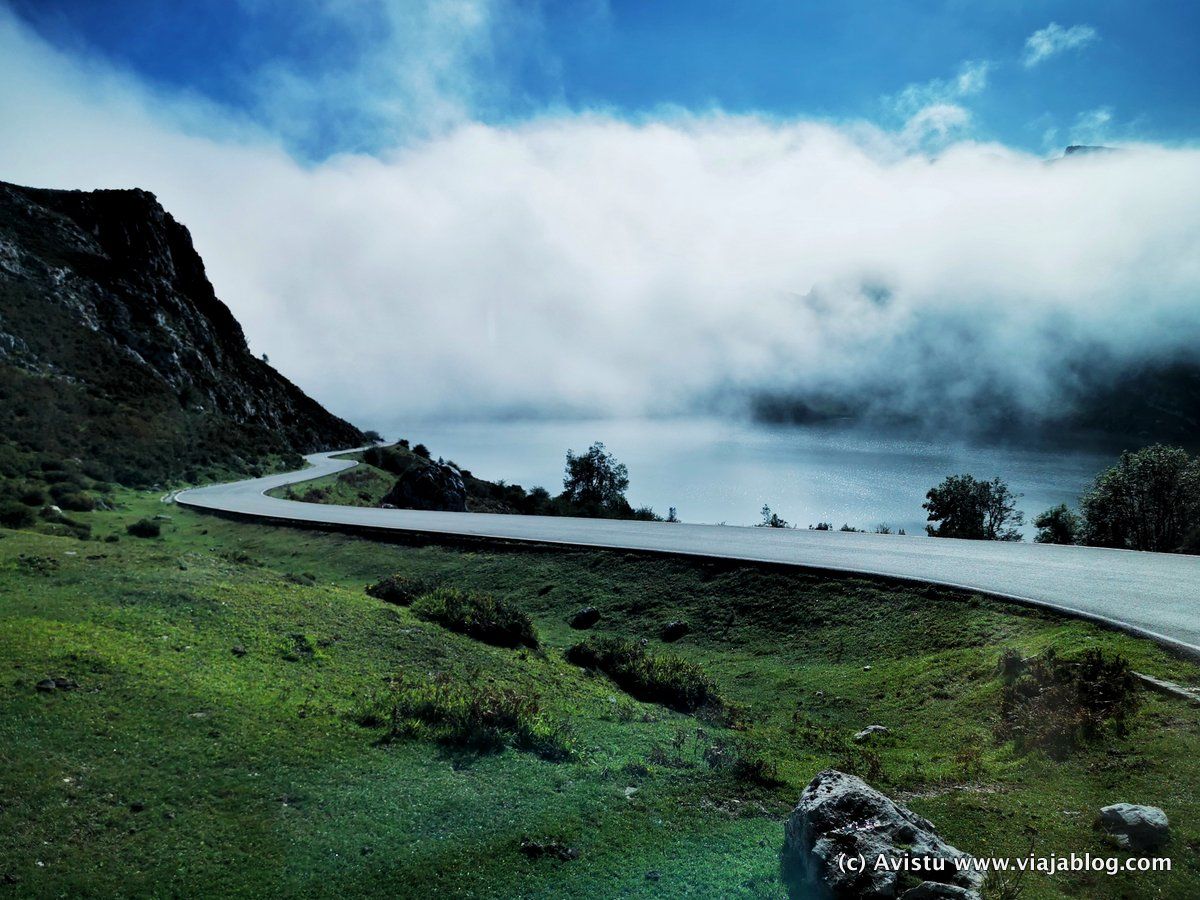 Cómo visitar los Lagos de Covadonga en Asturias: consejos, precios y ruta