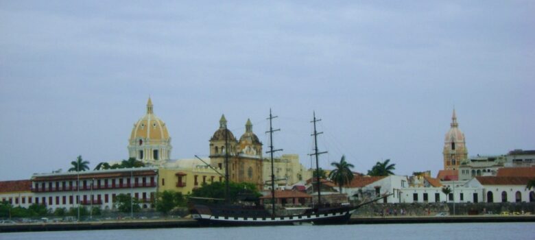 Centro histórico de Cartagena de Indias visto desde el mar