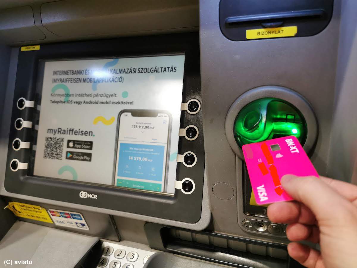Dónde cambiar y sacar dinero del cajero (ATM) en Budapest