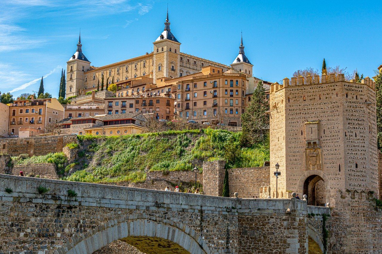 Cómo ir de Madrid a Toledo en transporte público y privado