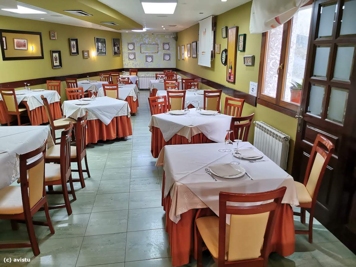 Salón Restaurante Hotel Cela Belmonte Asturias