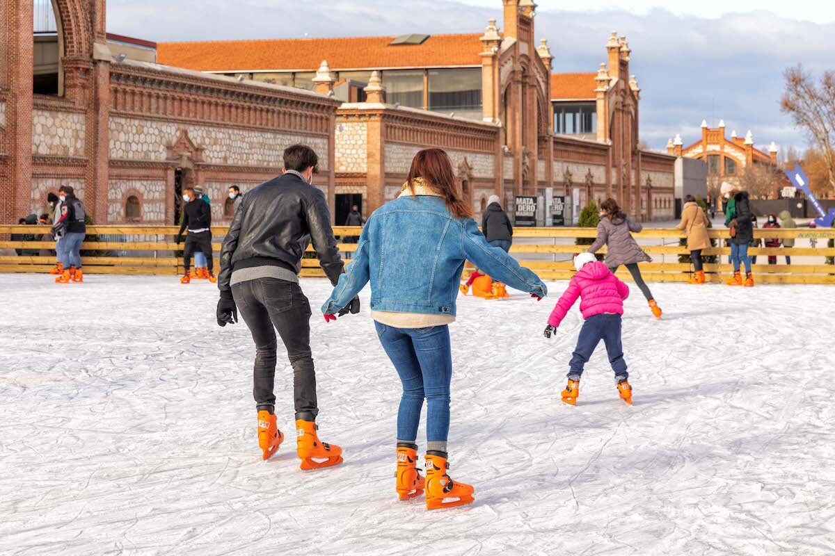 Pista de Hielo de Navidad en Matadero Madrid [Foto ©Madrid Destino. Álvaro López del Cerro]