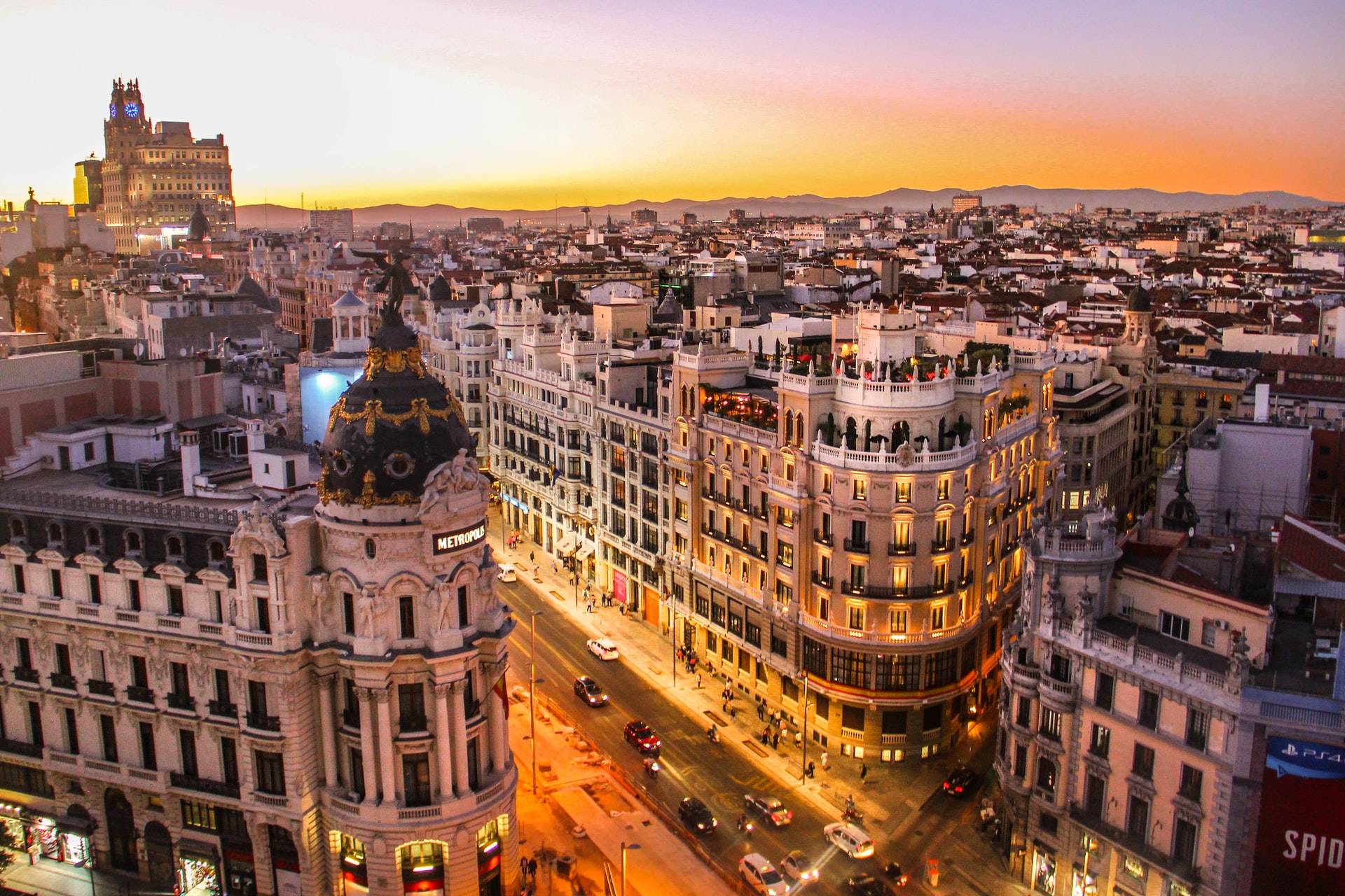 Gran Vía de Madrid desde Calle Alcalá