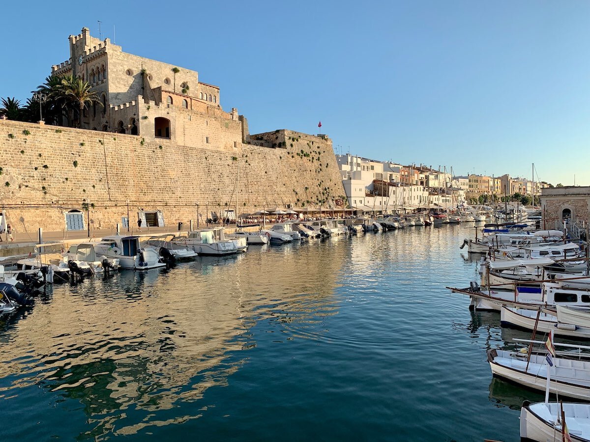 Puerto de Ciudadela en Menorca