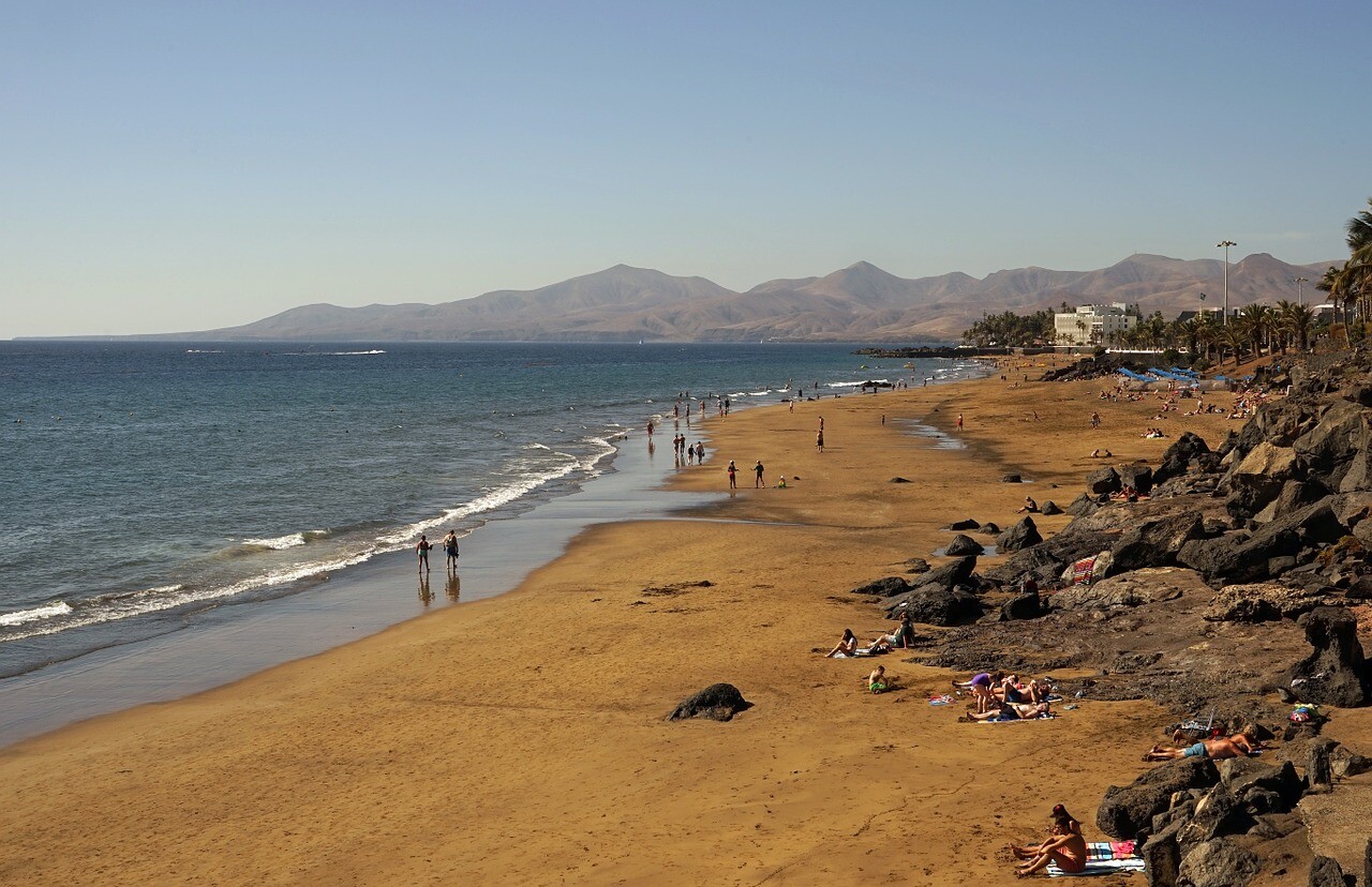 playa puerto del carmen lanzarote