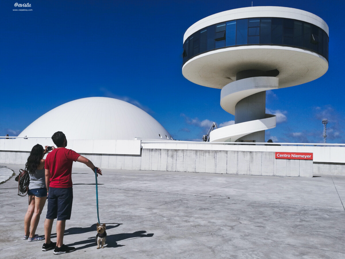 Cúpula y Torre del Centro Niemeyer