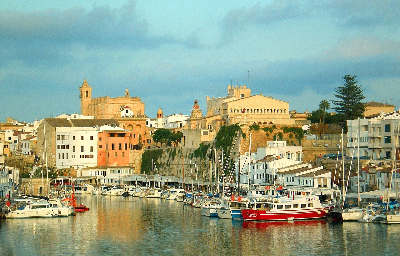 Puerto de Ciudadela, Ayuntamiento y Catedral, Ciudadela, Menorca