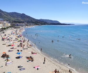 Playa en Cefalú, Sicilia